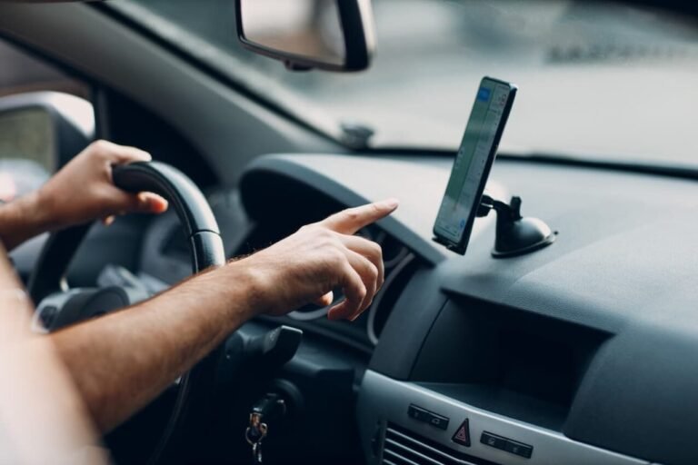 Comissão aprova projeto que inclui motoristas e entregadores de aplicativo no Bolsa Família